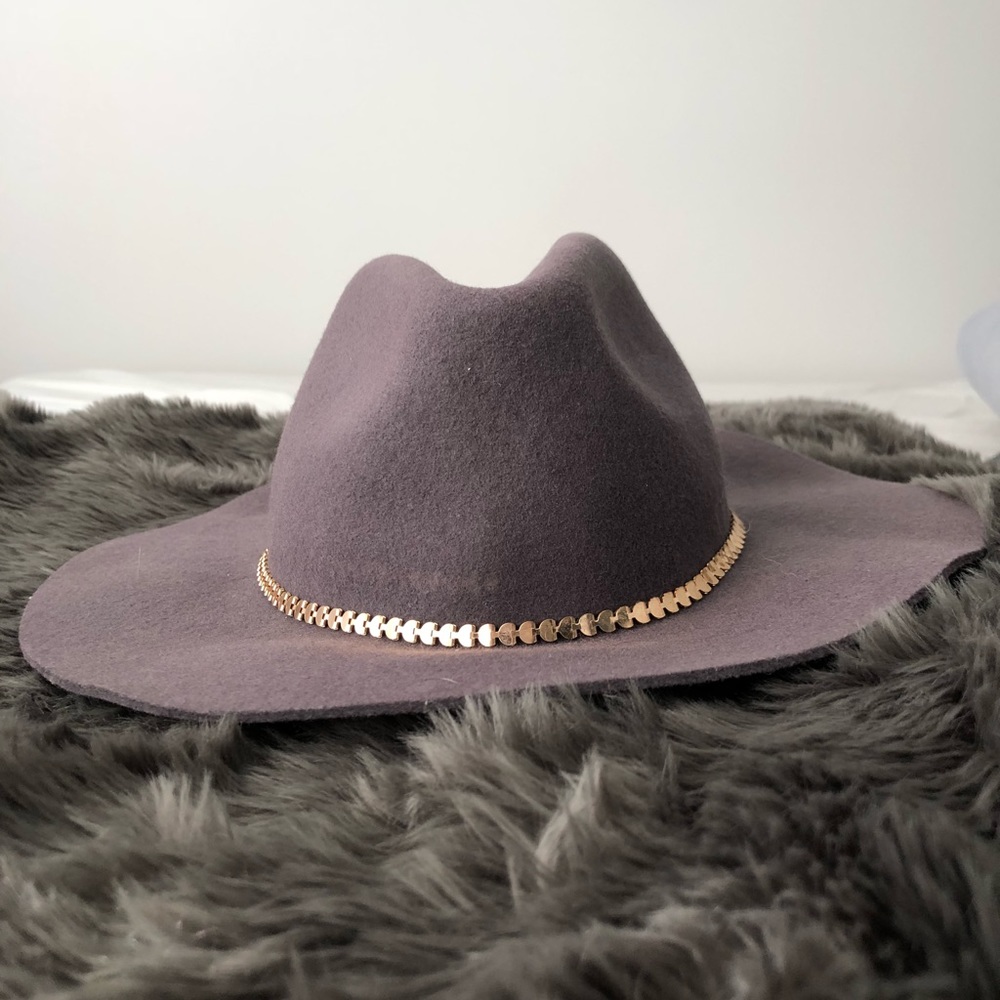 Merona Wide Brimmed Grey and Gold Hat